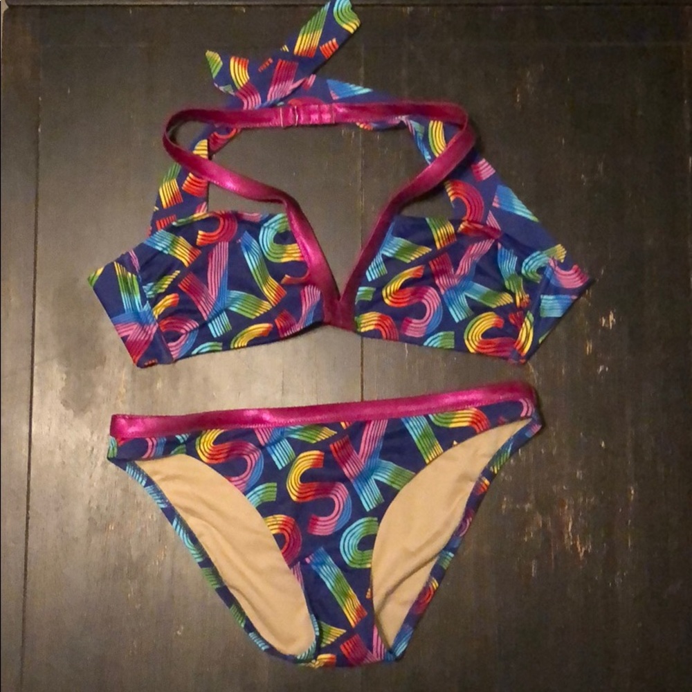NWOT Victoria’s Secret bikini - L top, M bottom